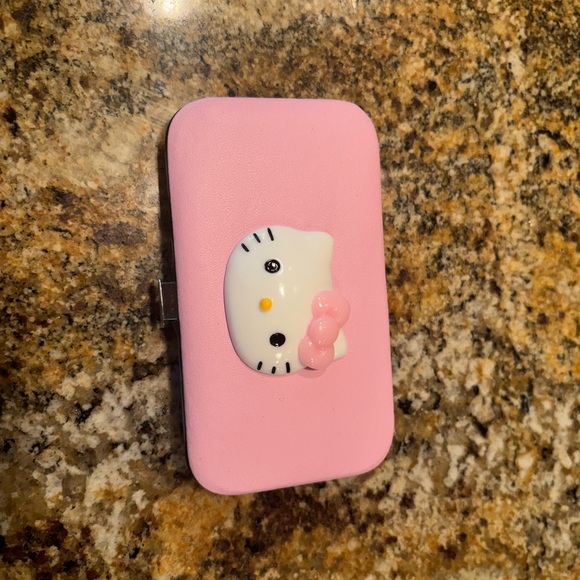 Hello kitty manicure set - Picture 1 of 2